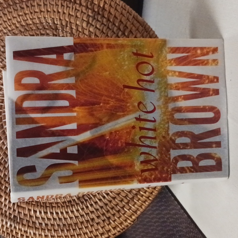 White Hot novel by Sandra Brown